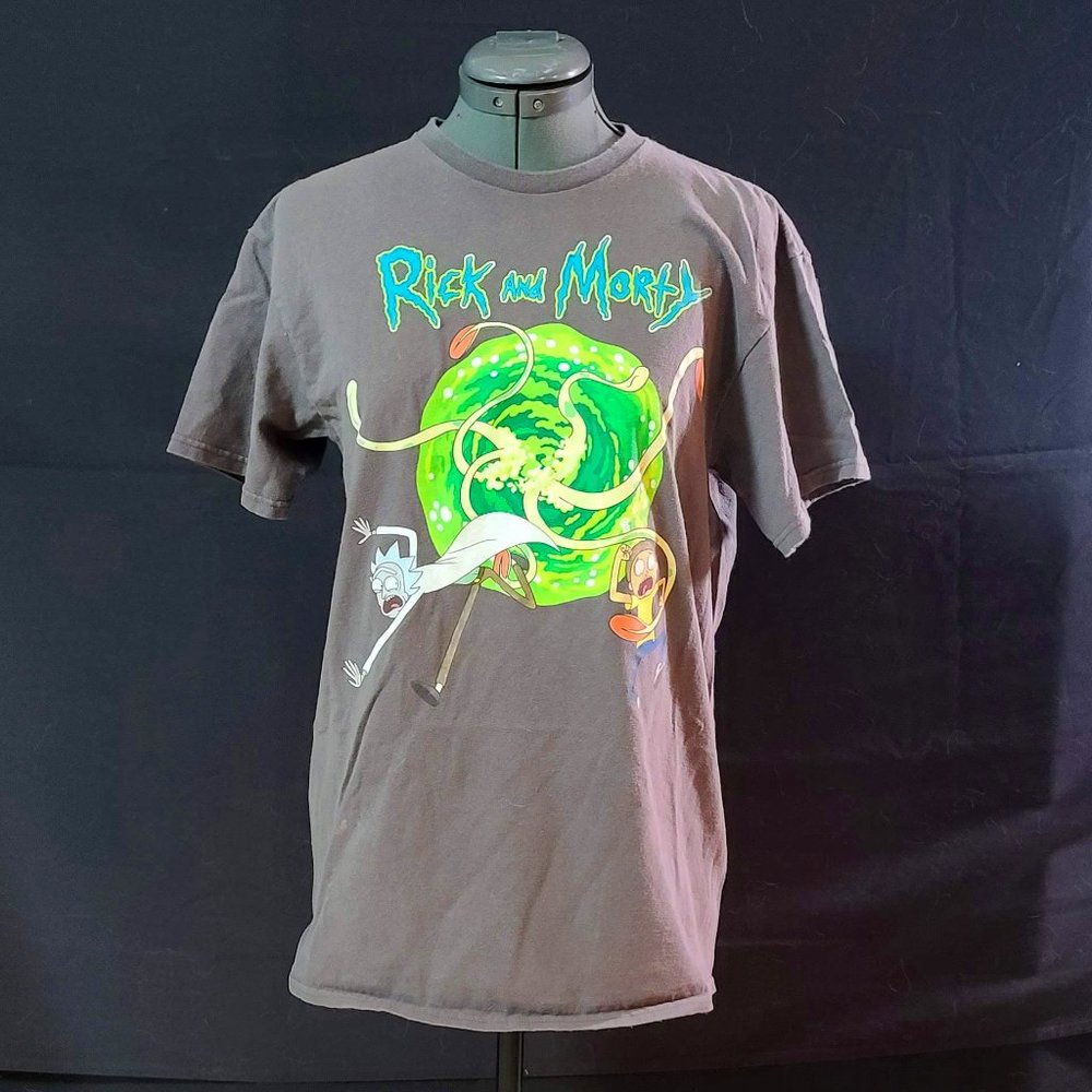 Rick and Morty T-Shirt (Medium)